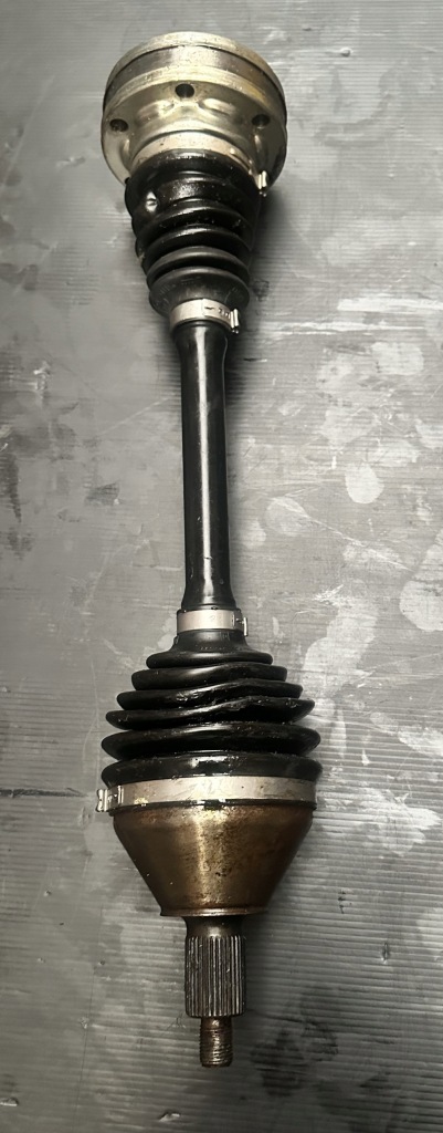 Купить Приводной вал vw polo 2g 2q0407271g....