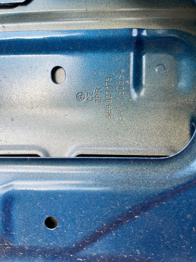 фото №7, Skoda octavia iii kombi крышка багажника задняя 5e9827173