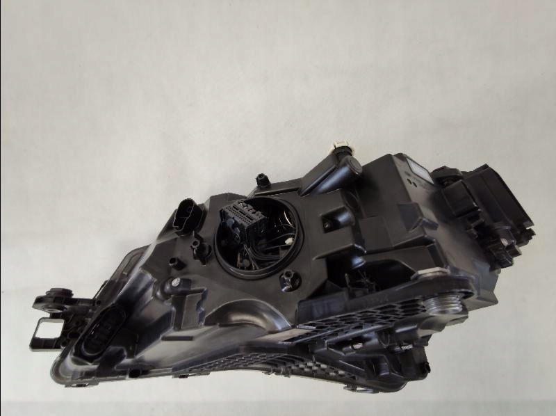 Фара передня перед skoda superb 3 рестайлінг  crystal Доставка