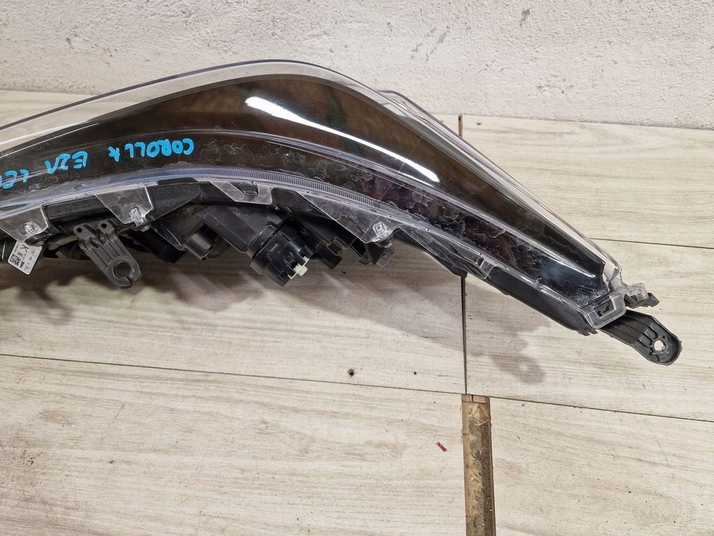 фото №8, Toyota corolla e21 передня лампа права правий перед europa 81110-02s70