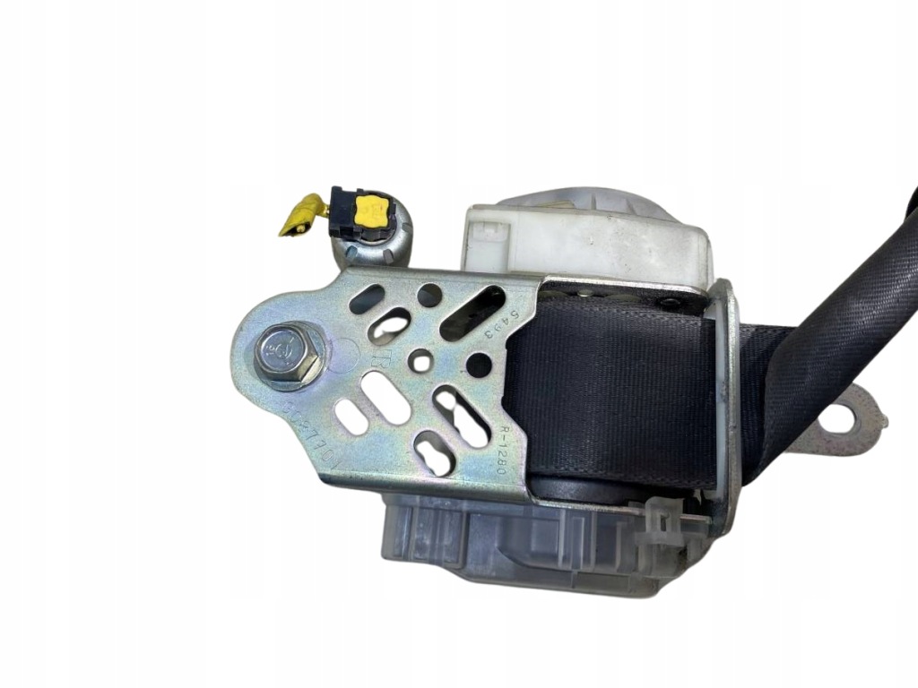 Ремень безопасности правый  перед forester 3 7r3010-p Киев