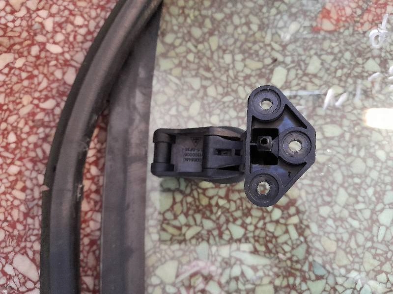 фото №5, Стекло правая задняя откидная прокладка citroen berlingo i 1