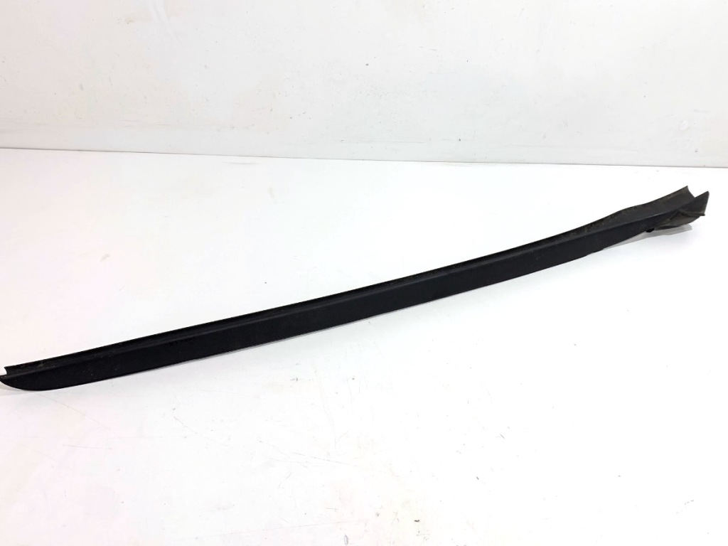 Купить Молдинг стекло лобовое правая bmw f44