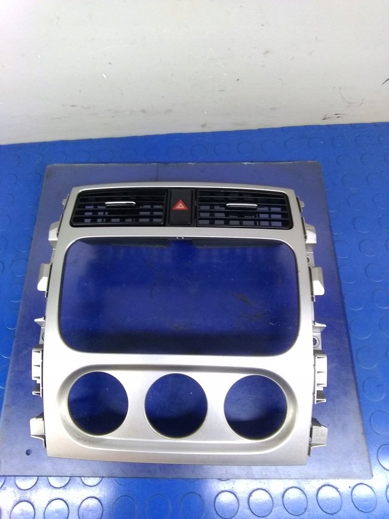 фото №6, Suzuki liana консоль средняя рамка радио 73821-59j2