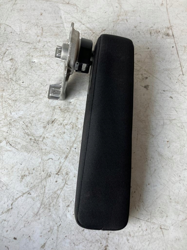 фото №1, Підлокітник сидіння лівий перед sandero iii