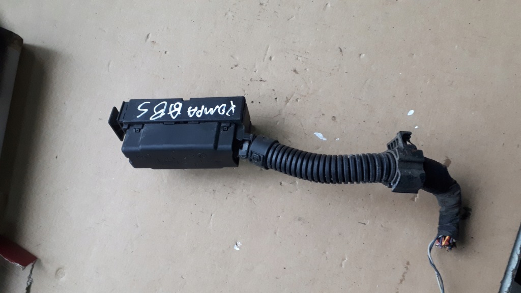 фото №1, Q7 4l штекер колодка насоса тормозной соединитель