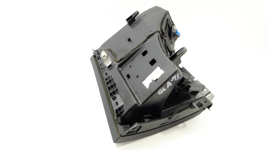 Купити Mercedes gla 156 бардачок пасажира