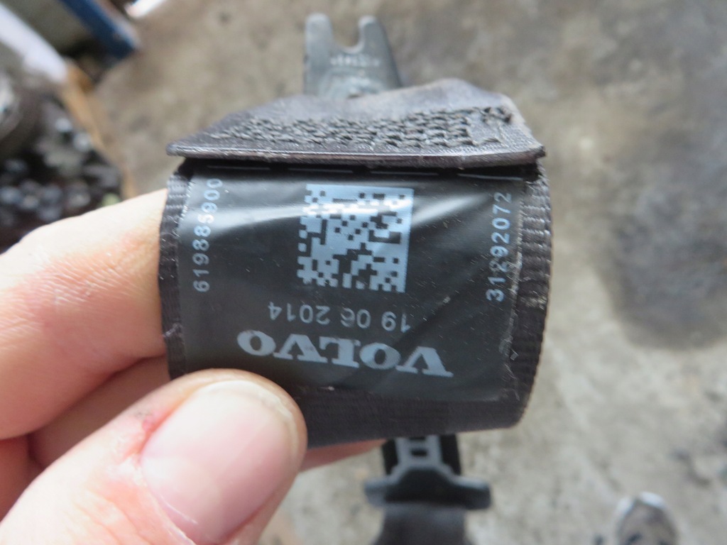 фото №2, Volvo v40 ii pas натяжитель левый задняя задний 31292072 r