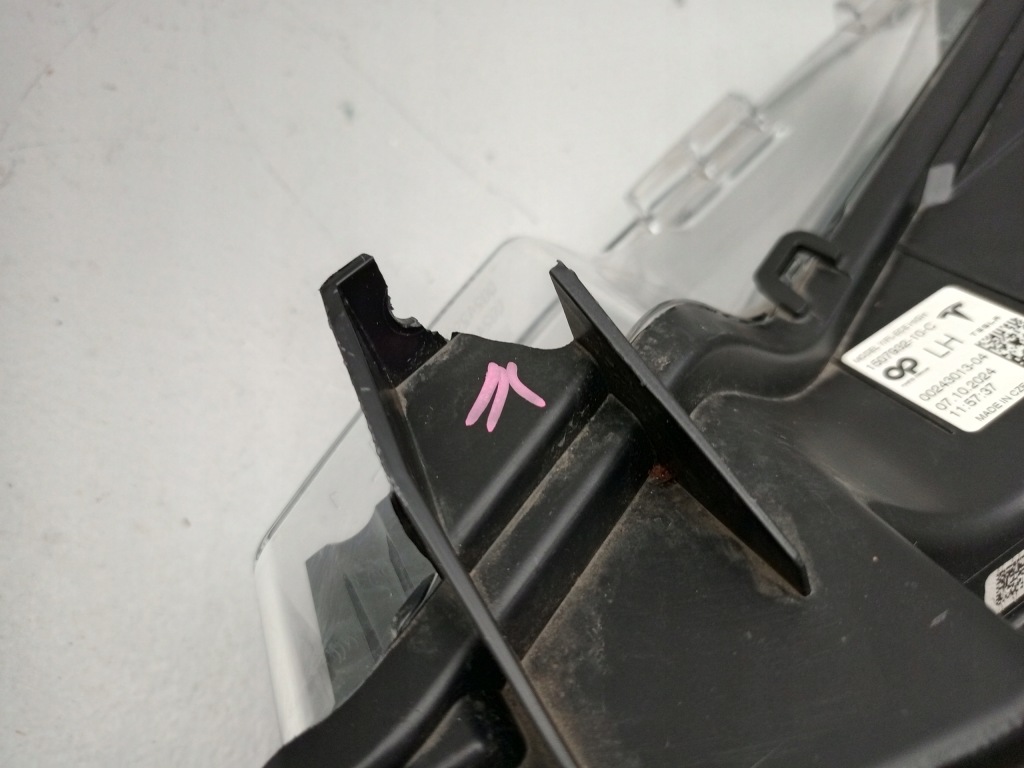 Tesla model 3 y рестайлінг  20- протитуманна фара led drl лівий перед передній 1507932-10-c ÷ Доставка