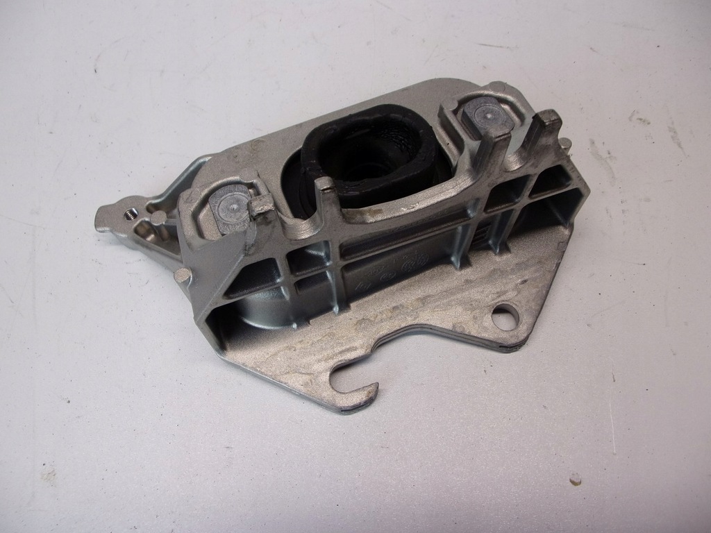 фото №1, Кронштейн подушка renault captur ii 1,0tce 112536909r