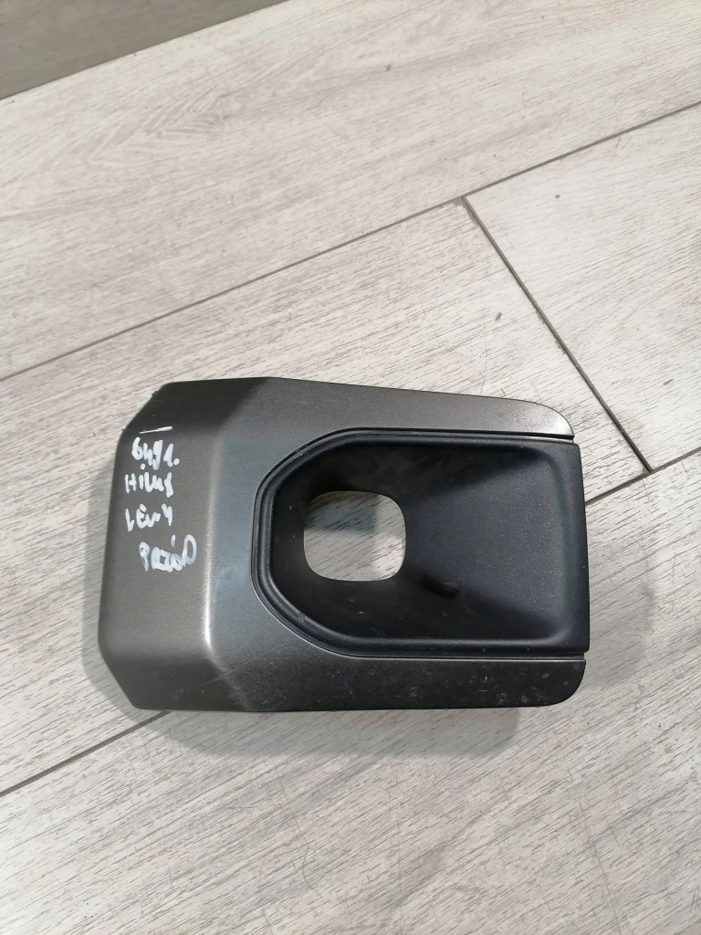 фото №1, 6491. hilux решітка протитуманна фара правий перед 140zł 52127-yp130