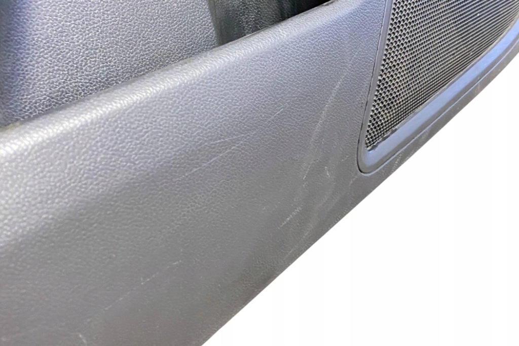 Обшивка передних левых дверь subaru outback br 94210an01b 2.5l бензиновый Киев