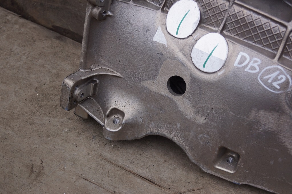 фото №6, Кронштейн подвеска перед aston martin db11