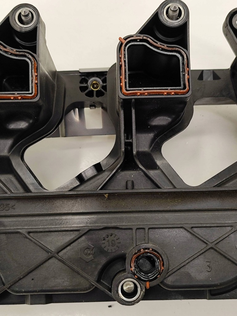 Кришка клапанів peugeot 5008 2 98279295 Недорого