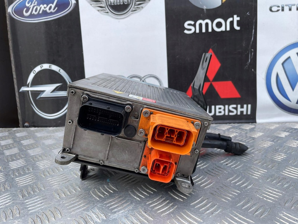 фото №1, Audi q5 ii модуль станція заряджання 5qe915681d