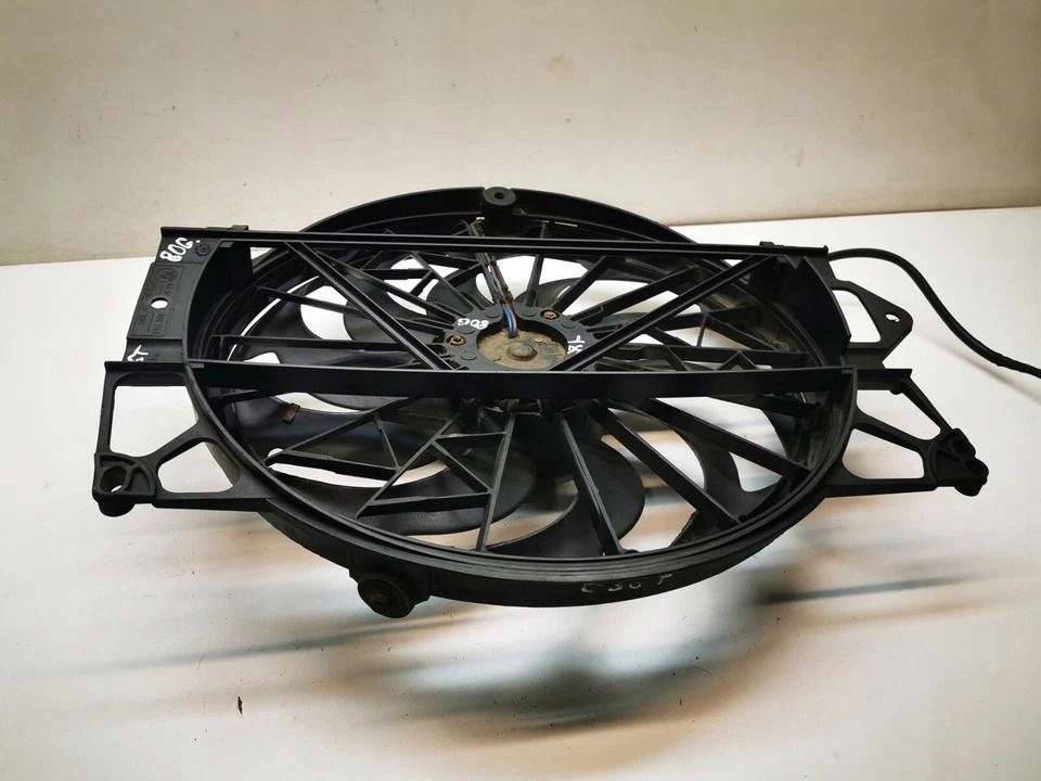 Bmw 3 e36 1997 вентилятор радіатора 8391748 Недорого