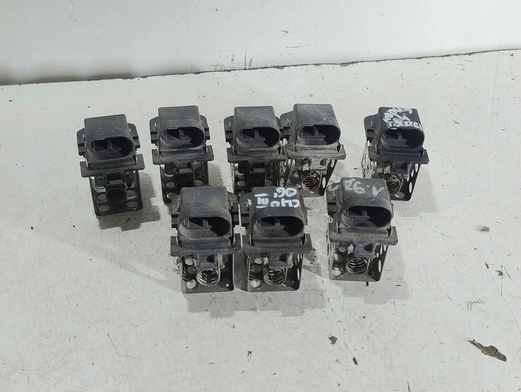 фото №1, Резистор резистор renault clio iii modus 8200045082