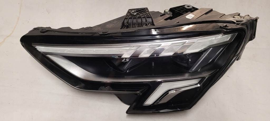 фото №1, Audi a3 8y0941033 лампа full led левая