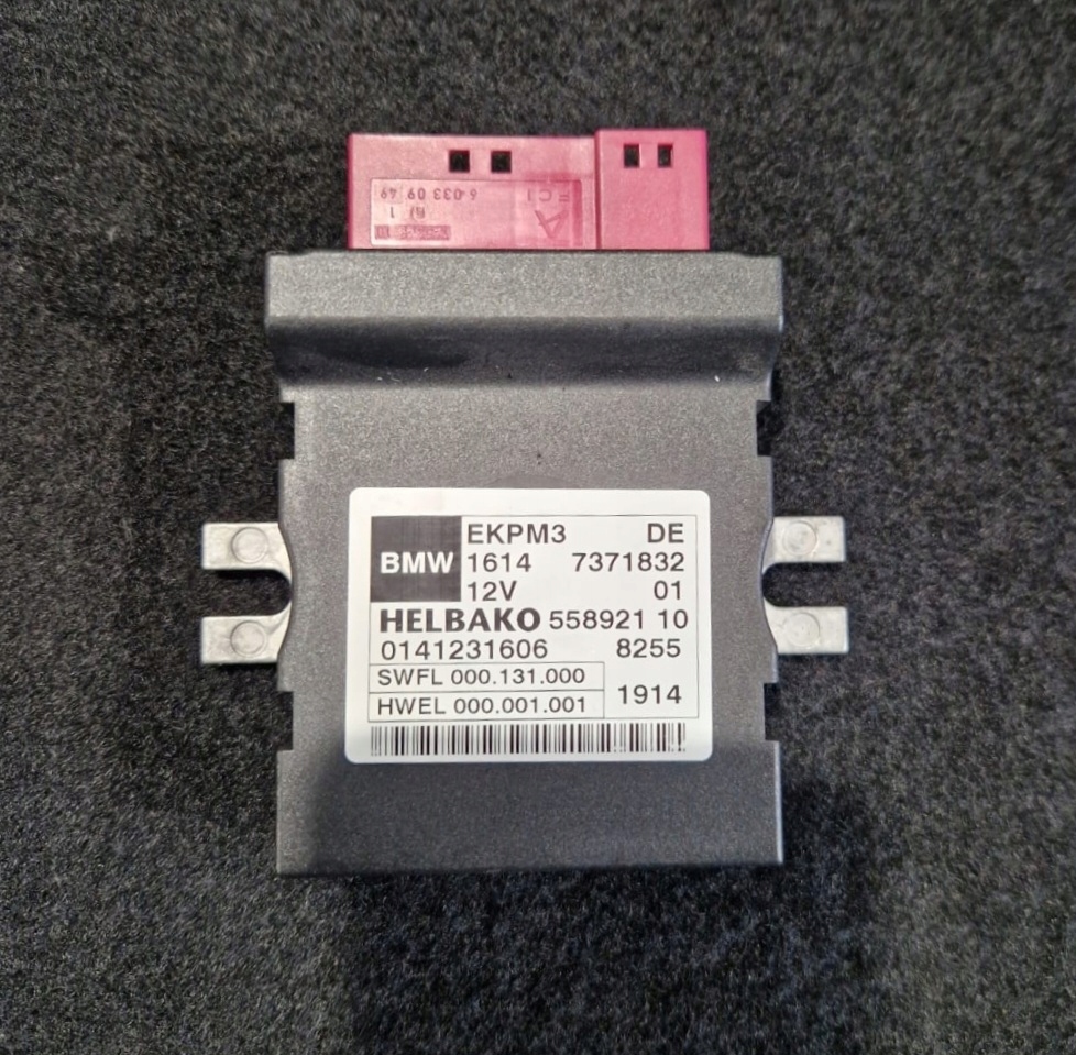 фото №1, Bmw f30 модуль насоса пального 55892110