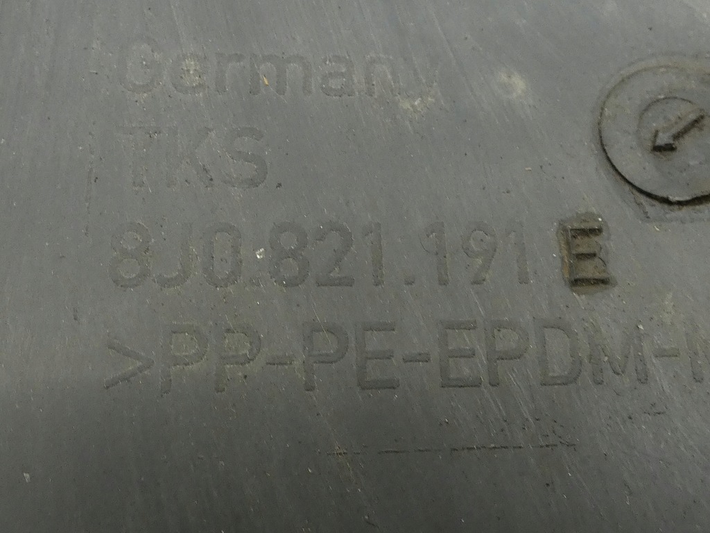 фото №8, Подкрылок левая левый перед передние короткие треугольник audi tt 8j 8j0821191e