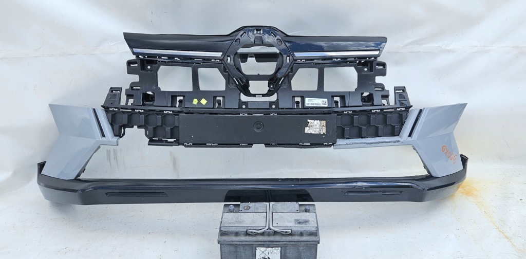фото №1, Бампер renault megane 5 v e-tech перед передній 2021 -