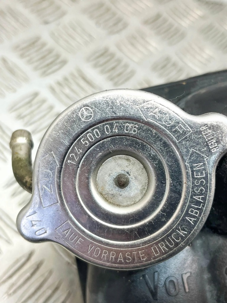 Бак розширювальний рідина охолоджуючий mercedes-benz sl r129 a1295000349 Доставка