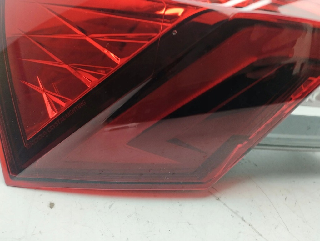 фото №12, Skoda octavia mk4 2022 левая сторона лампа задняя