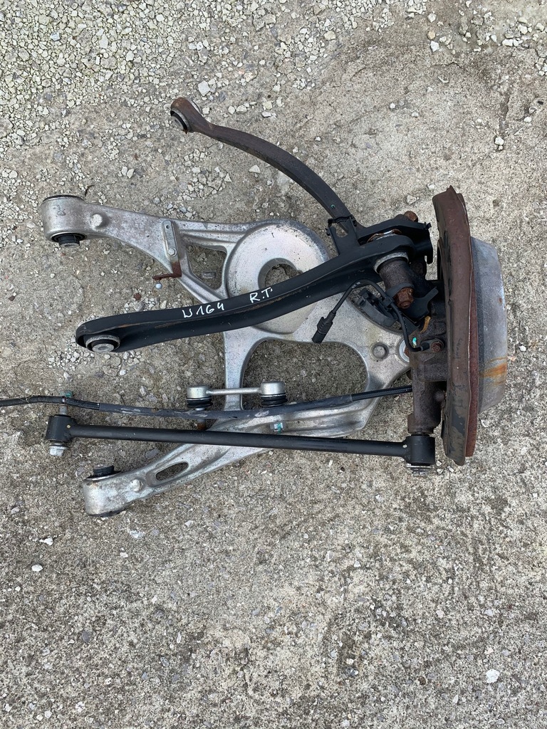 фото №1, Mercedes ml w164 w251 поворотный кулак рычаг правая задняя