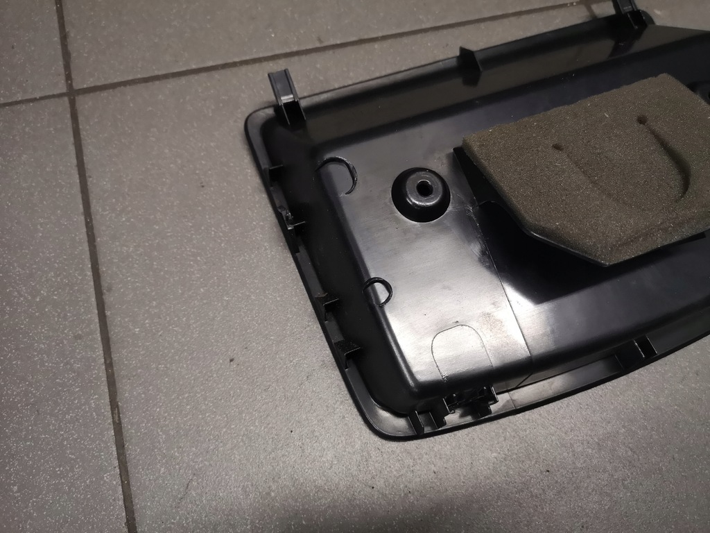 фото №8, Бардачок полка vw golf v 1k0857921d