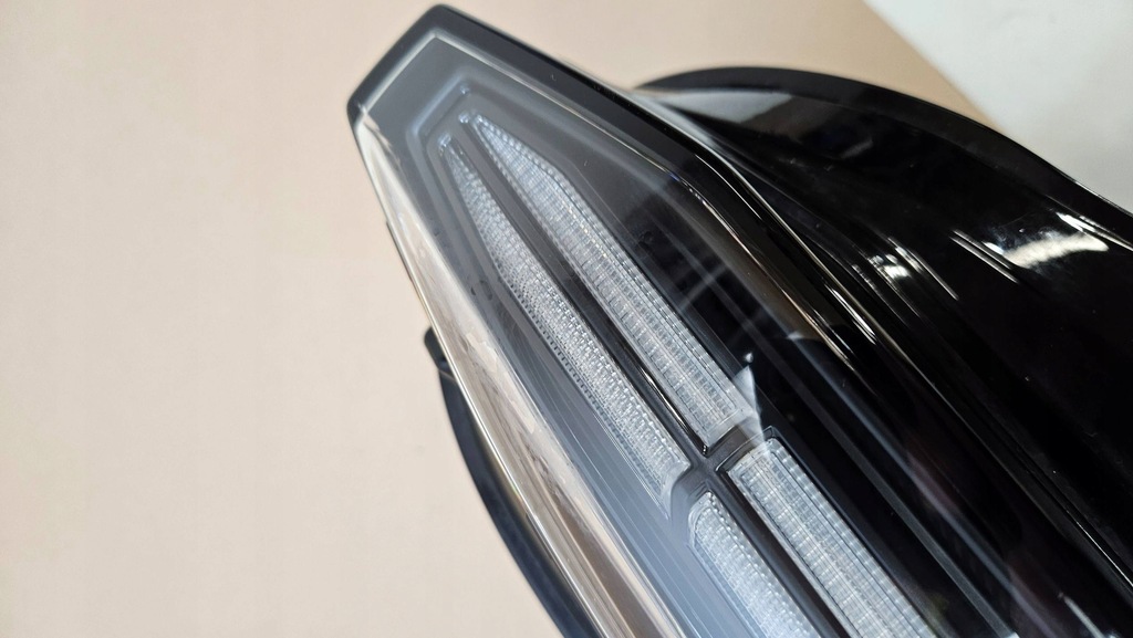 фото №9, Лампа перед передня права volvo ex30 full led 80000628