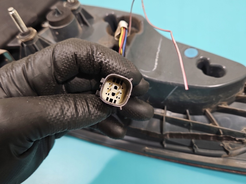 фото №12, Лампа задняя левая led с крыла przerabiane na eu ford fusion usa 12-16 sedan