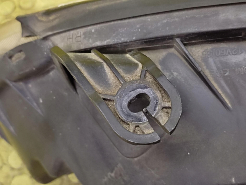 Kia carens 2 фара фара правий перед Оригінал