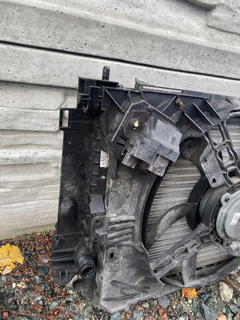 фото №9, Renault twingo iii 1.0 радиатор вентилятор