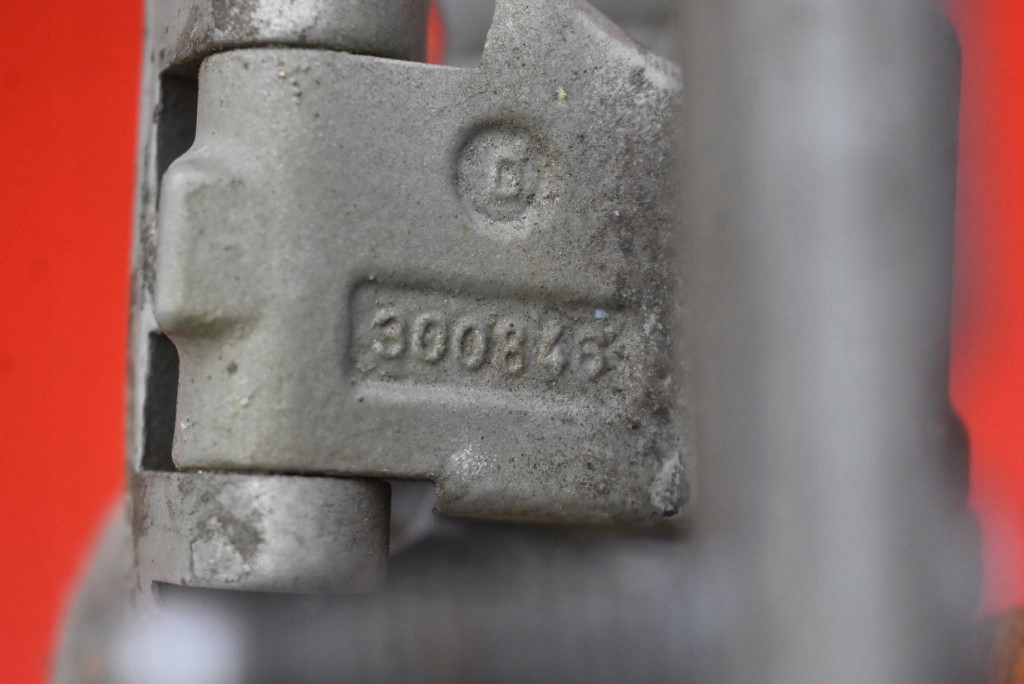 фото №8, Петля петли крышки a2127400137 mercedes e-klasa w212 kombi 09-13