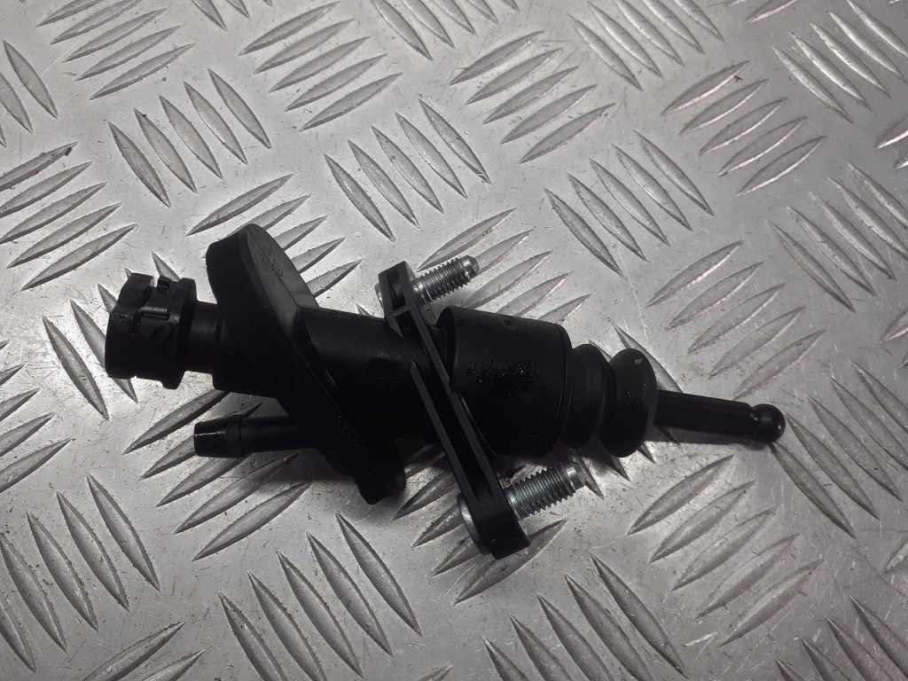 фото №1, Помпа зчеплення opel meriva a 1.4 13112244