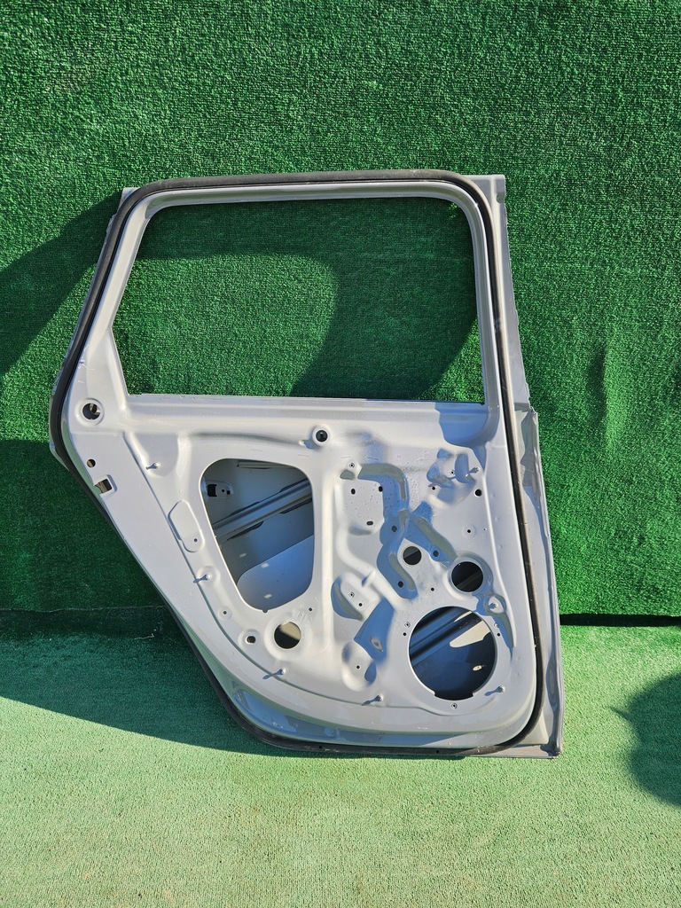 фото №11, Audi a4 rs-4 8w9 дверь левая задняя