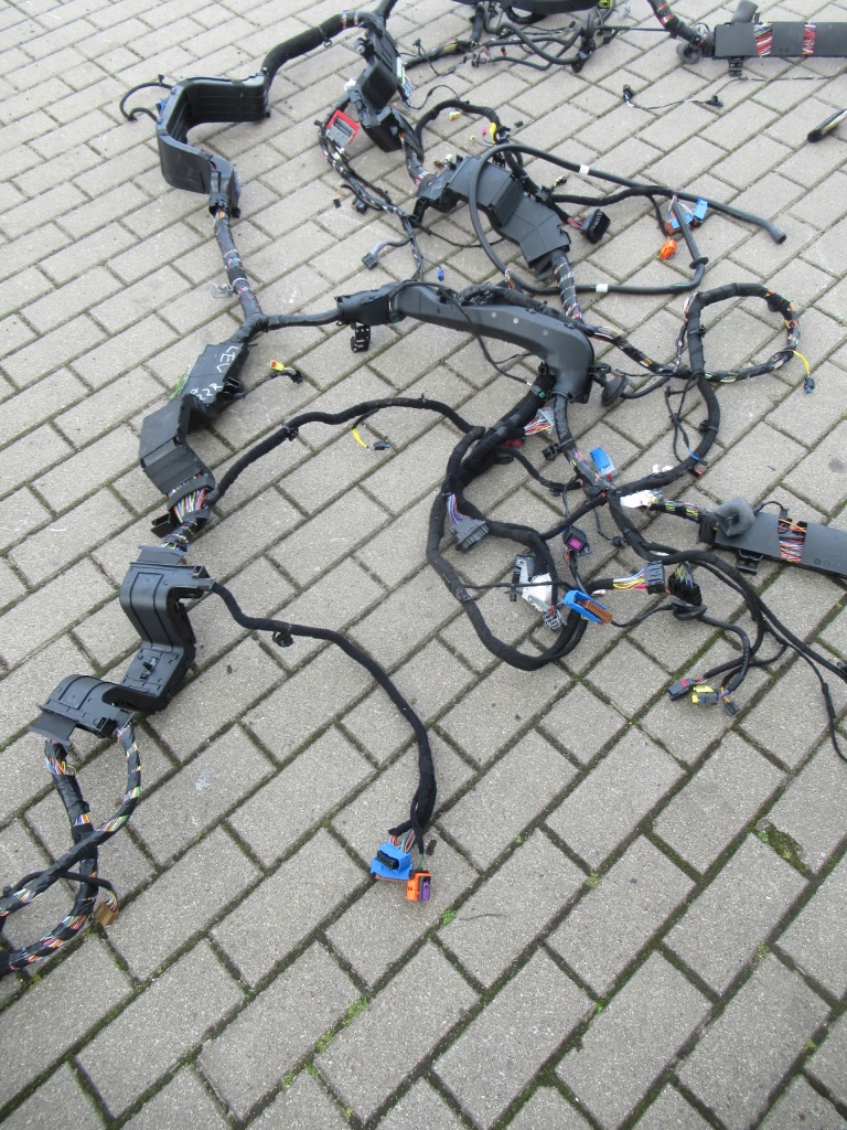 фото №4, Maserati levante lift 3.0v6 электропроводка салона