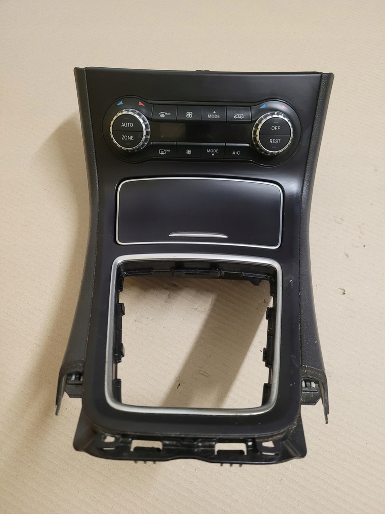 фото №1, Mercedes w176 панель кондиціонера рамка