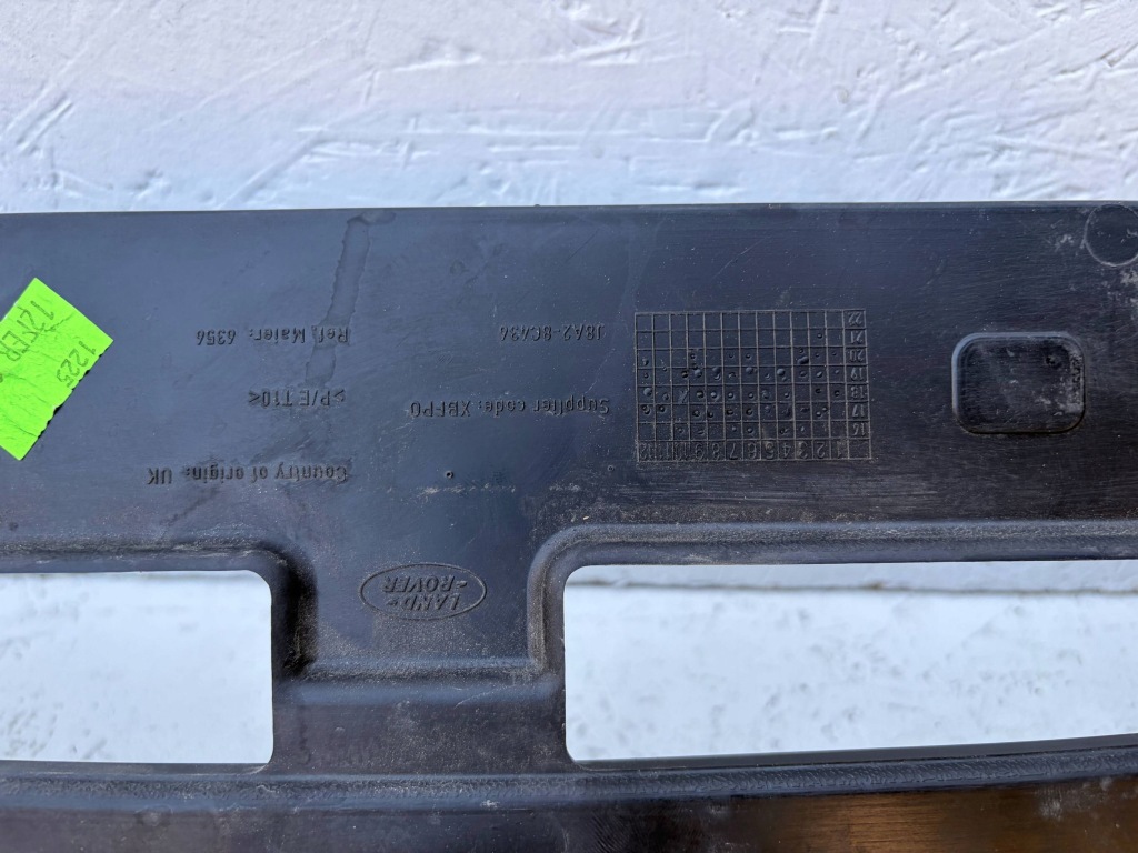 Решётка радиатора радиатора решётка радиатора land rover range rover velar l560 рестайлинг  оригинальный номер j8a2-8c436 Доставка