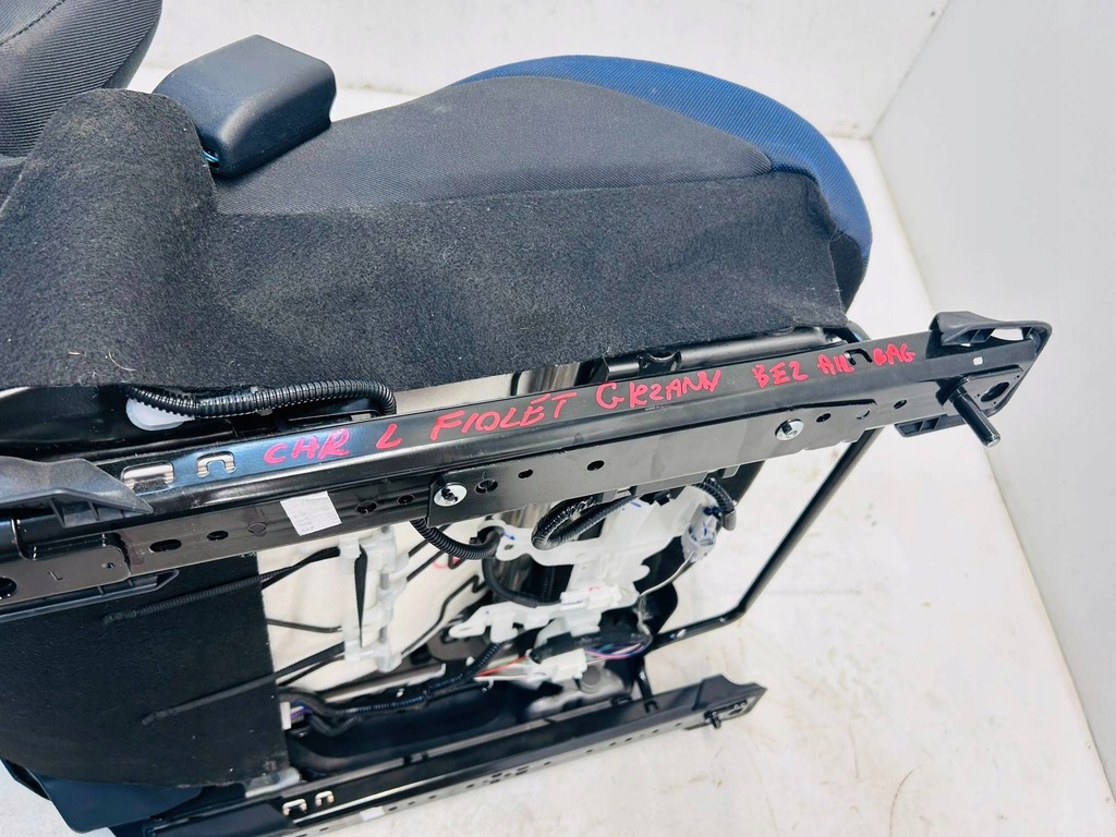 фото №10, Chr c-hr i сиденье водителя левый материал niebieski