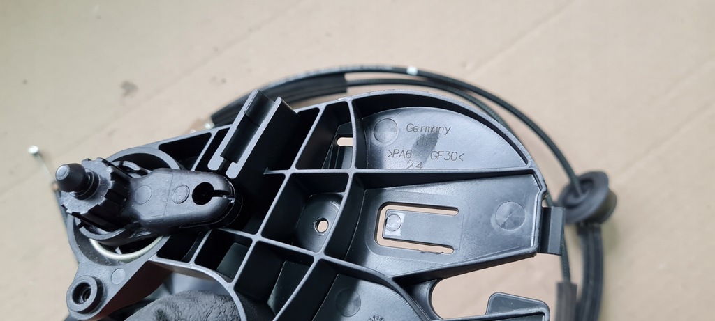 фото №11, S3 8v sedan a3 трос открывания капот кронштейн 8v1823535a 8t1923533