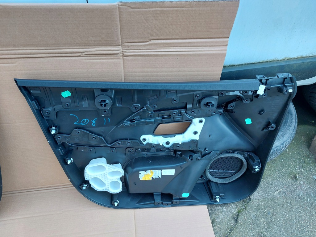 фото №6, Оббивка двері обшивка peugeot 208 ii 19- перед