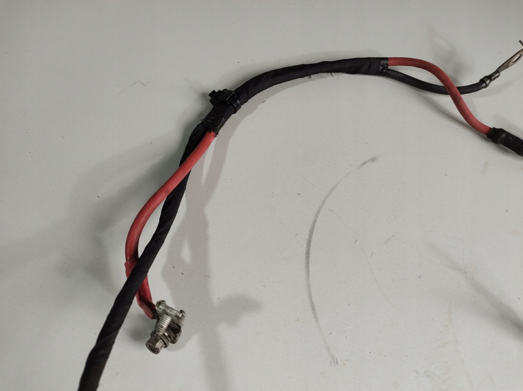 фото №4, Jeep compass 2.2d 13r- клемма аккумулятор