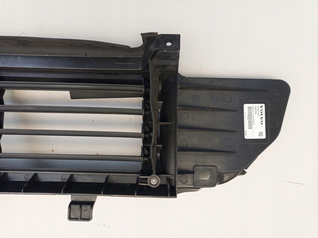 фото №8, Volvo xc40 2017- повітропровід впуск повітря жалюзі 31455422