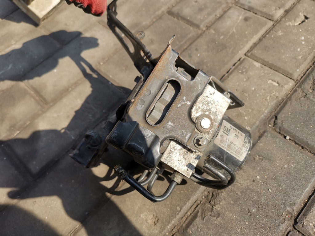 Насос abs opel astra iii h zafira b 13213610al в Украине