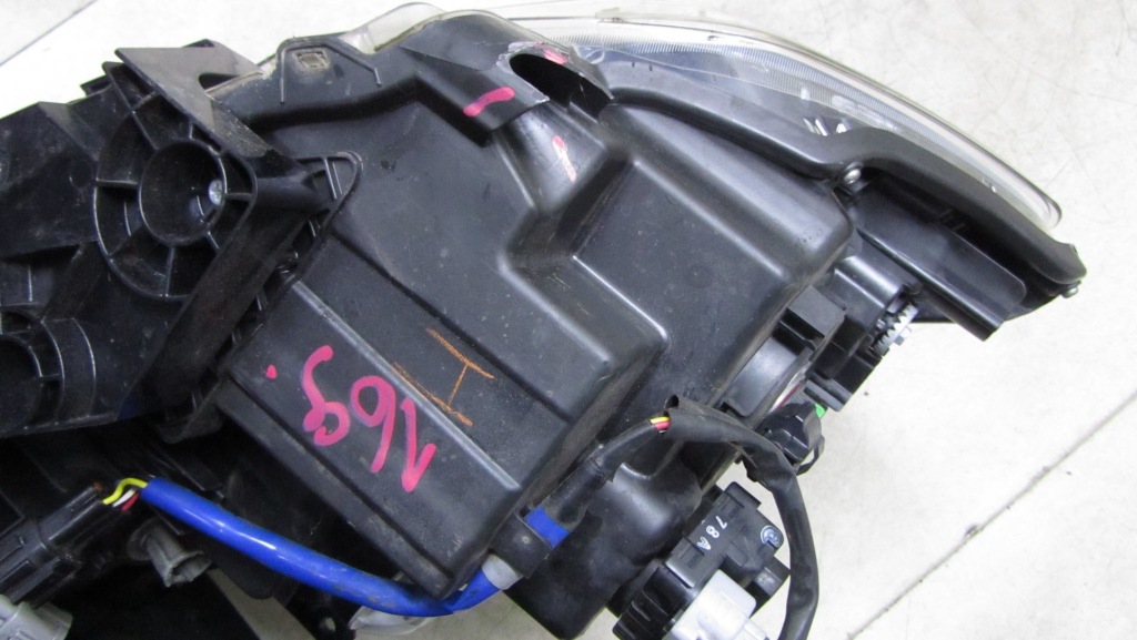 фото №8, Nissan x-trail t32 lift лампа левая перед 16-