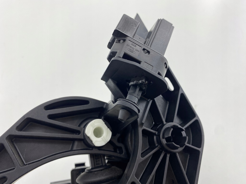 фото №9, Педаль зчеплення ford fiesta mk8 1.1b eu - комплект