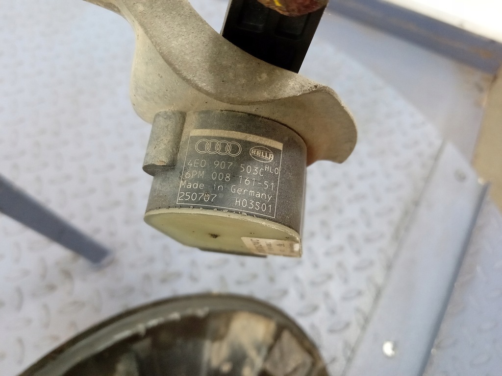 фото №8, Audi q7 4l 4.2 tdi поворотный кулак правая перед