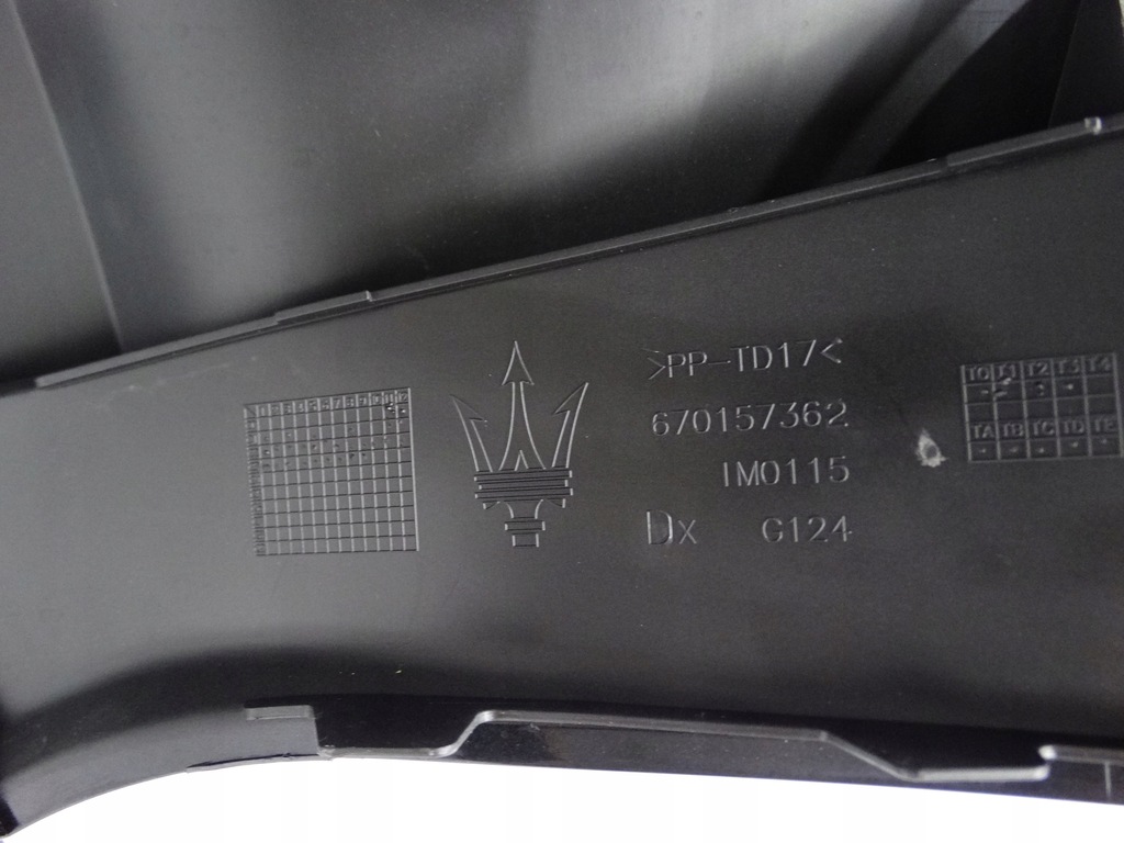 фото №15, Maserati grecale trofeo 22- бампер задний карбон 670179319 оригинальный