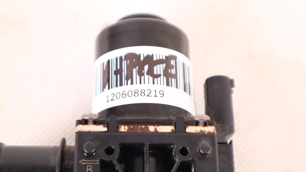 фото №6, Jaguar i-pace электроклапан j9d3-18495-aa